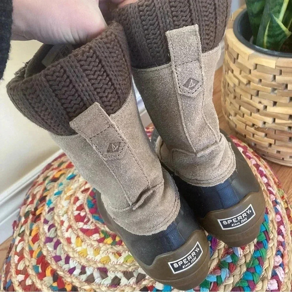 Sperry suede duck  lace boots - Picture 3 of 6